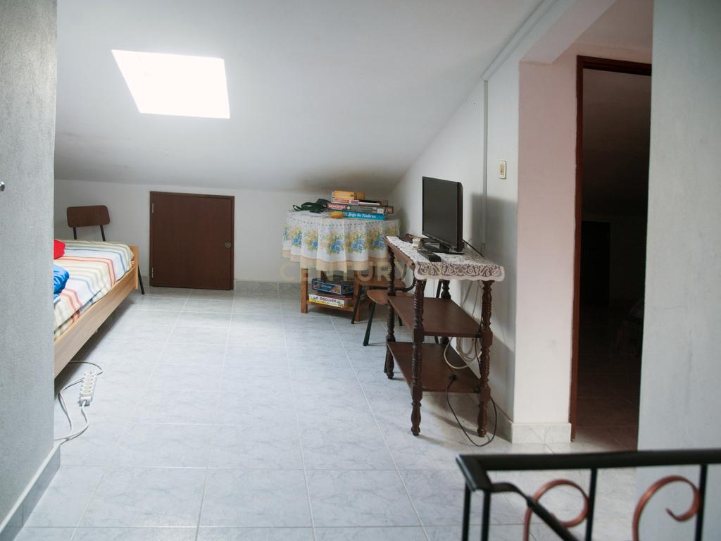 Apartamento T3 em Peniche, Atouguia da Baleia, perto da praia e com boa exposição solar - Image 8
