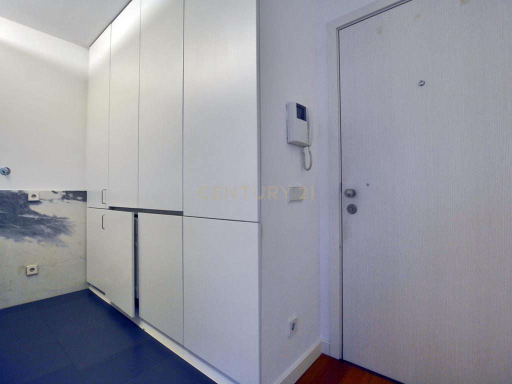 Apartamento T0 Parque das Nações - Image 12