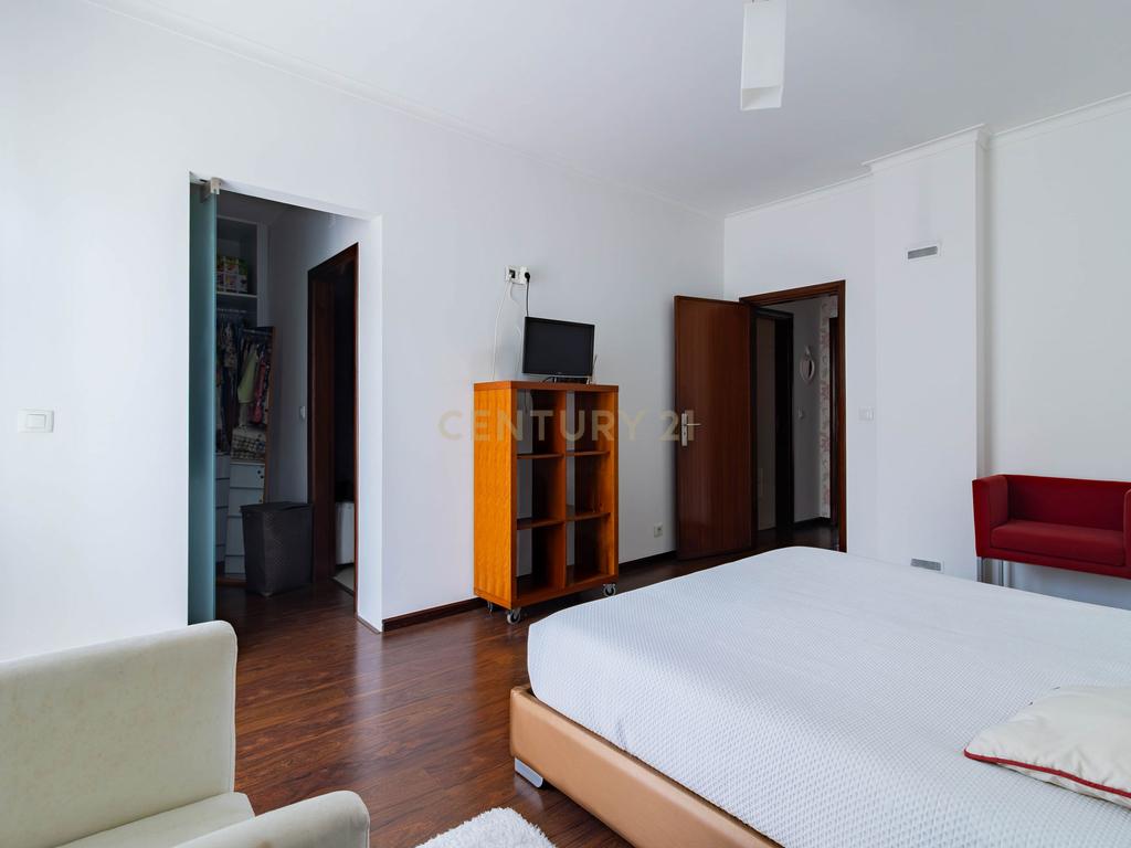 Moradia T3 com Jardim, Garagem e Cave em Embra, Marinha Grande - Image 21