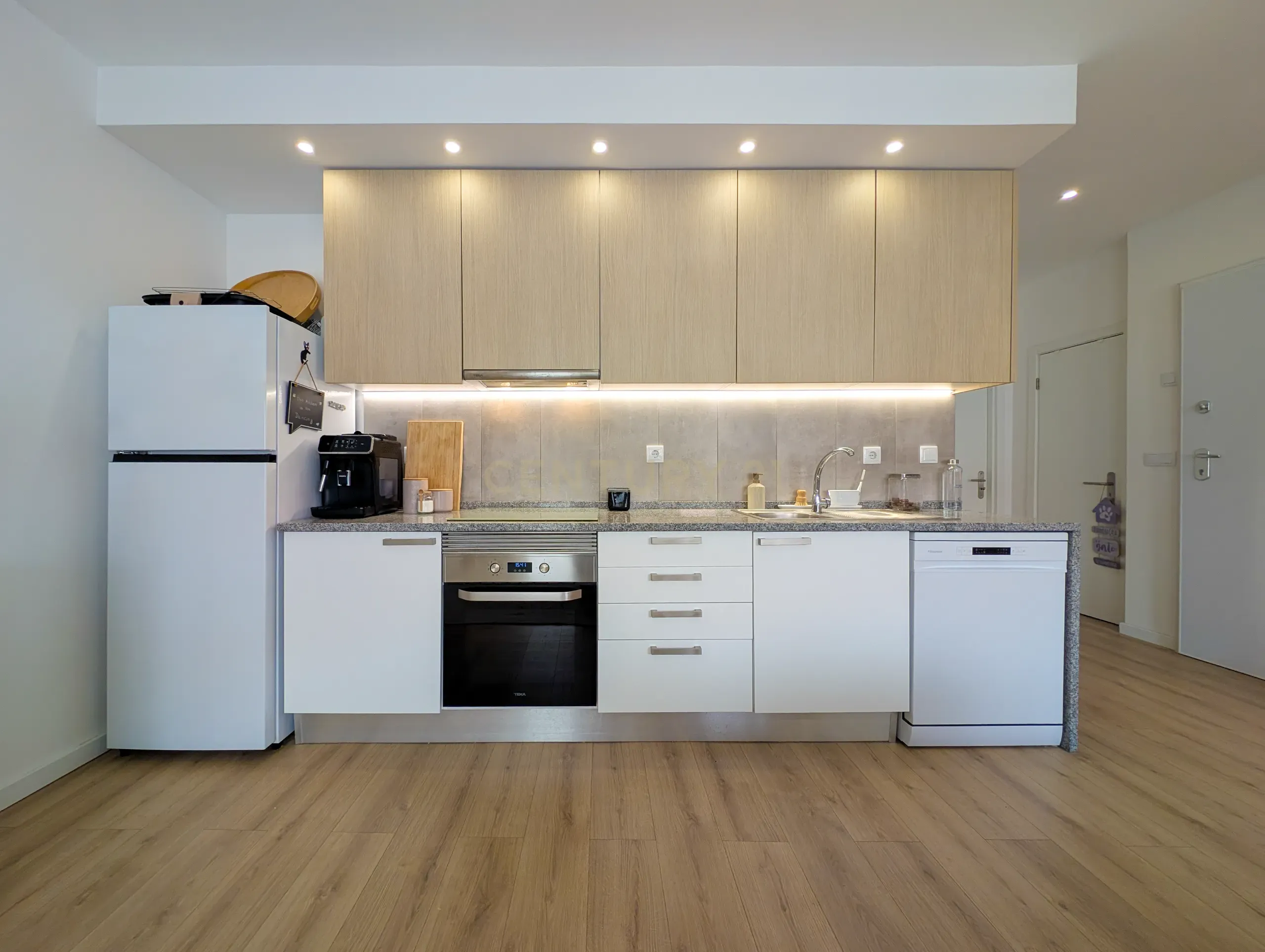 Fotografia 3 de Apartamento de 3+1 assoalhadas totalmente renovado. - 2 Varandas