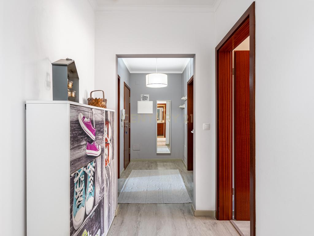 Apartamento T3 em Condomínio Fechado na Horta dos Vimes, Alenquer - Image 7