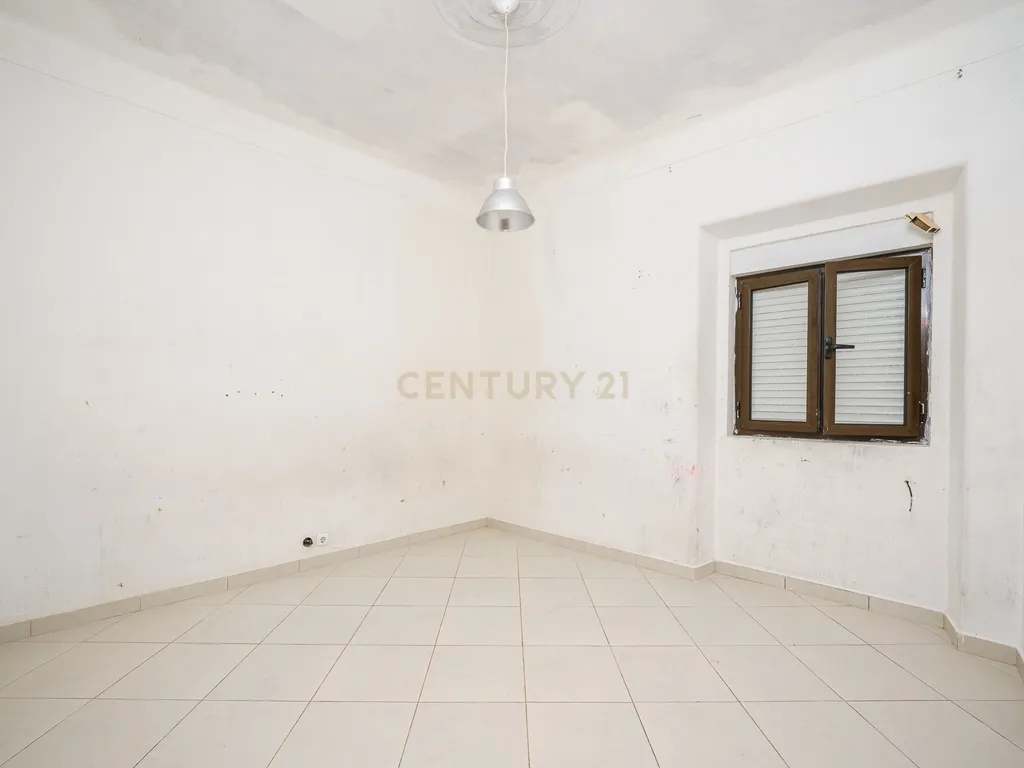 APARTAMENTO T6 NO CORAÇÃO DA CIDADE, EM SETÚBAL - Image 19