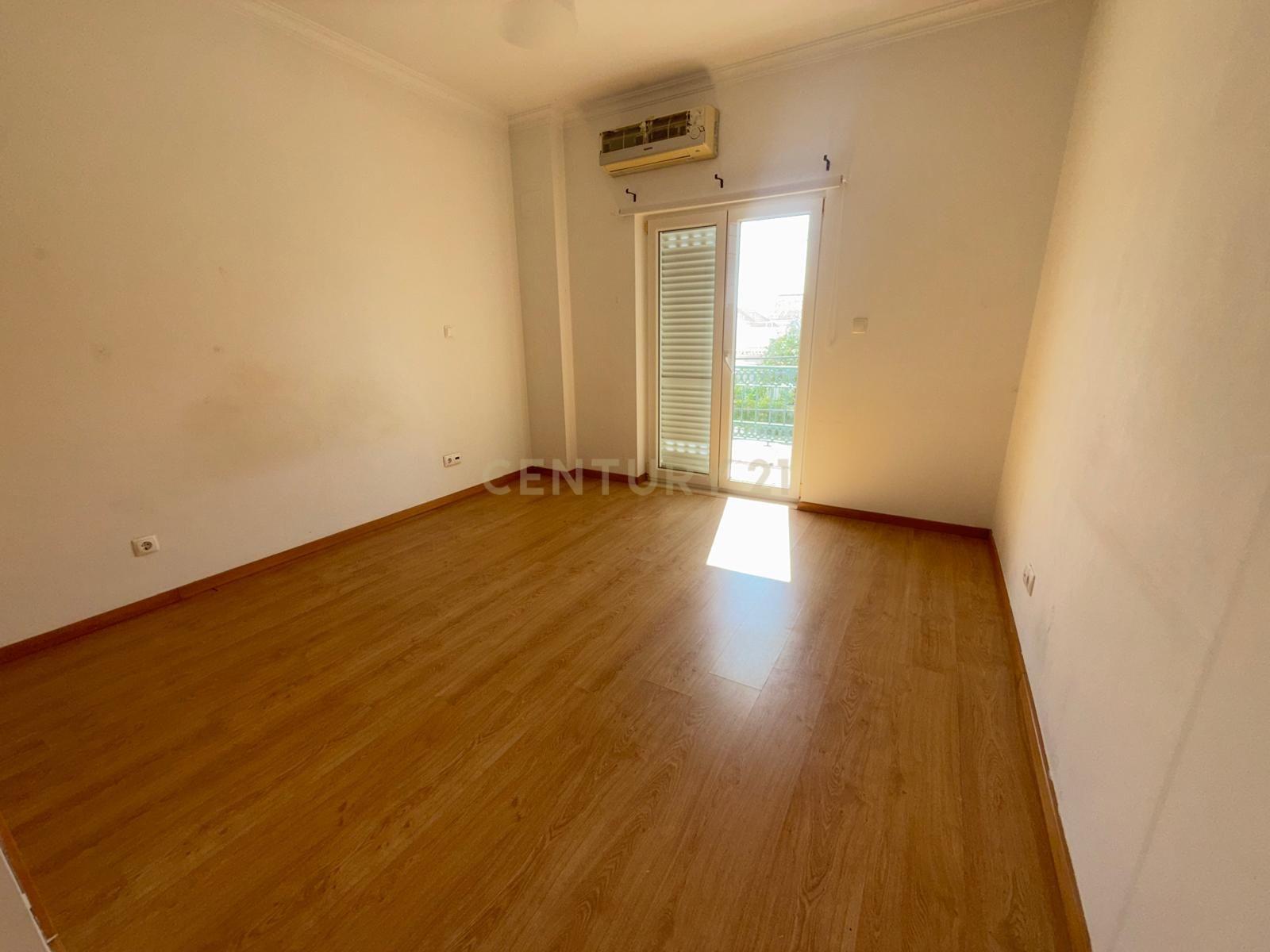 Quinta do Conde - Moradia em Banda 4 assoalhadas para arrendamento - Image 12