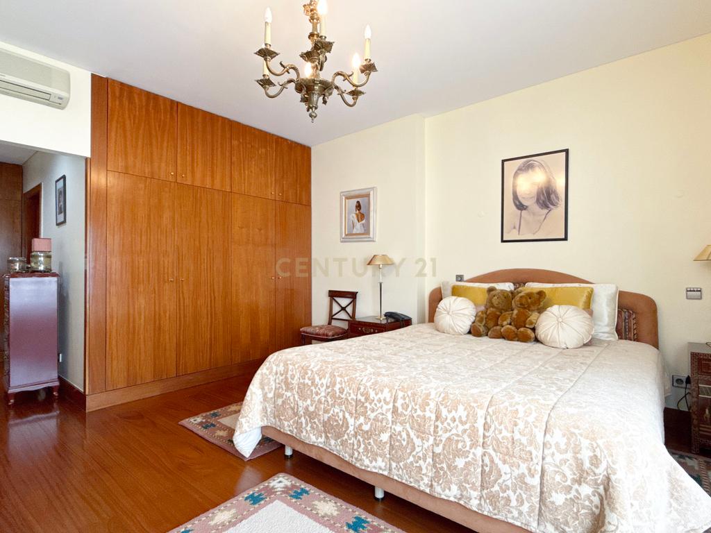 APARTAMENTO T5 DÚPLEX | VISTA RIO | LORDELO DO OURO – FOZ, PORTO - Image 28