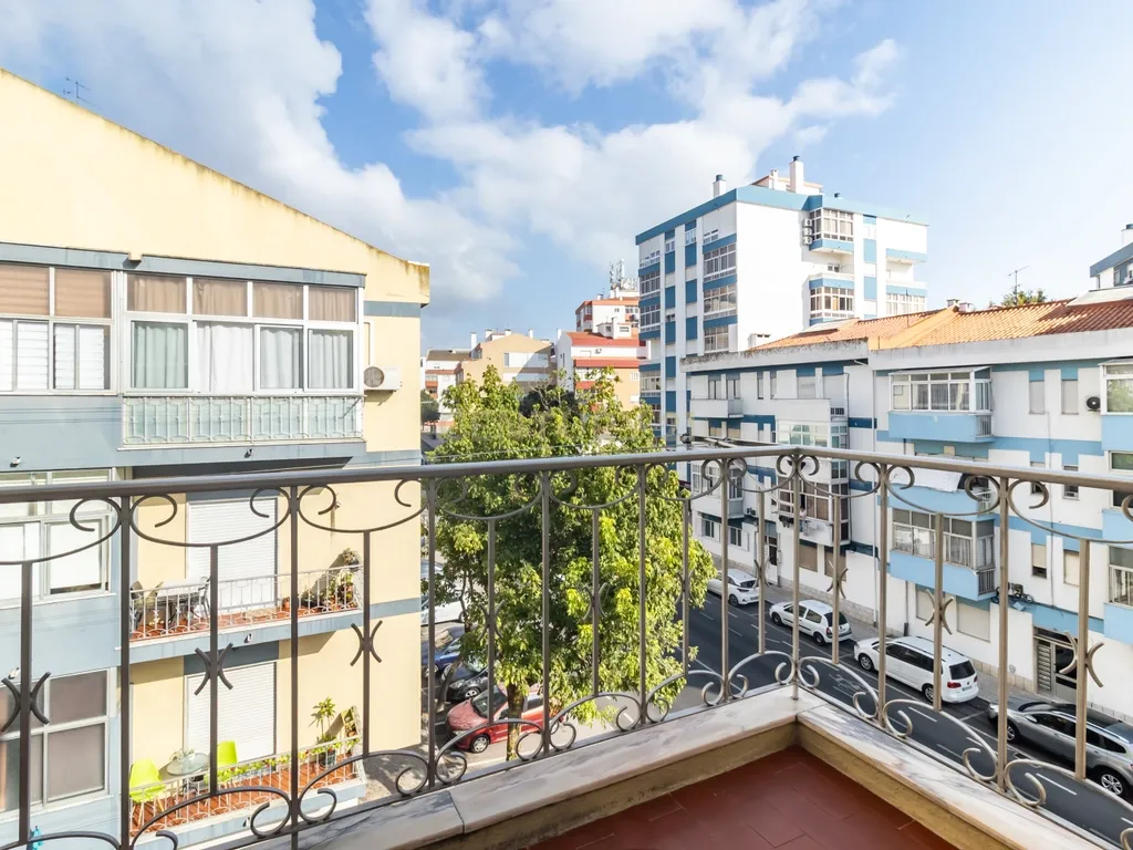 Apartamento T3 em Amora, Seixal - Image 25