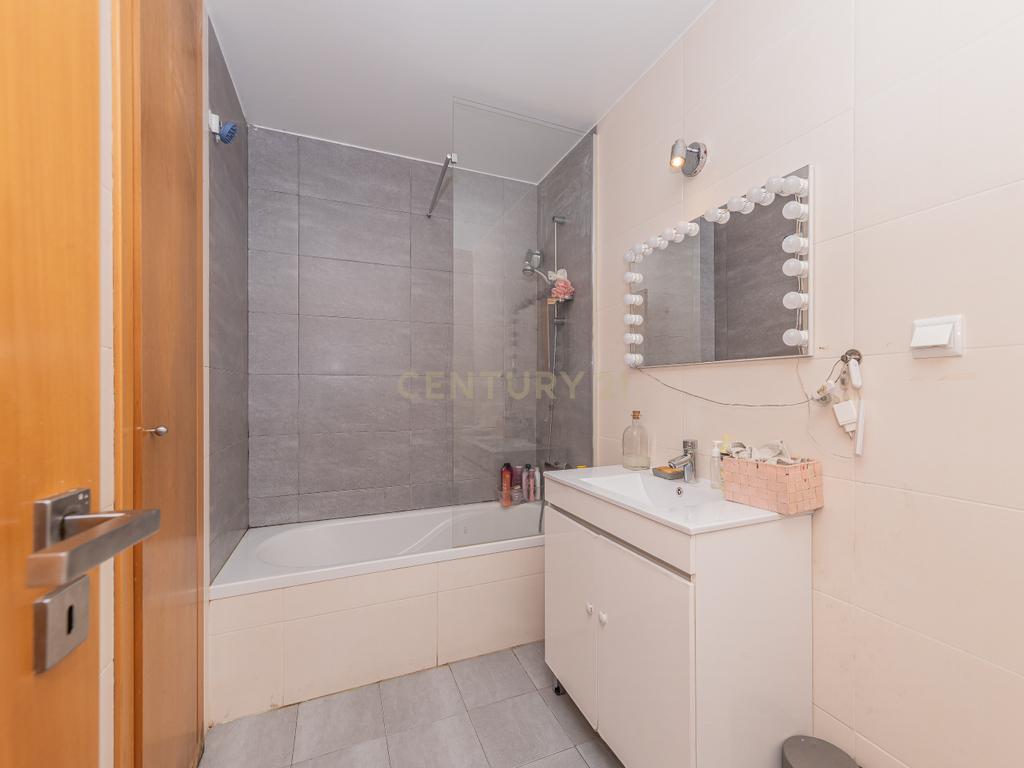 Moradia Moderna T4 em São Domingos de Rana, Cascais - Image 35