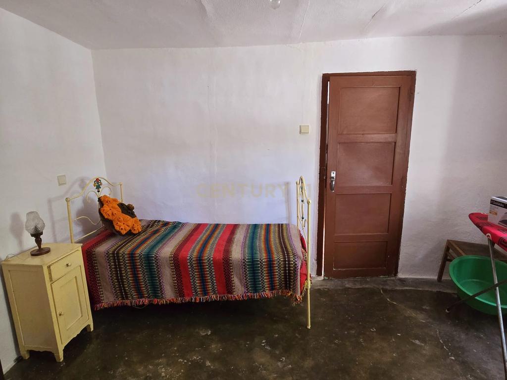 Moradia com Vista Desafogada e Potencial para Duas Habitações Independentes – Ilhas, Arraiolos Évora - Image 21