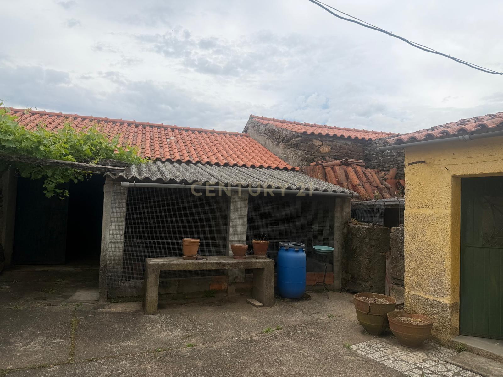 Fotografia 5 de Excelente Oportunidade! Moradia T3 com Terraço em Mata, Castelo Branco