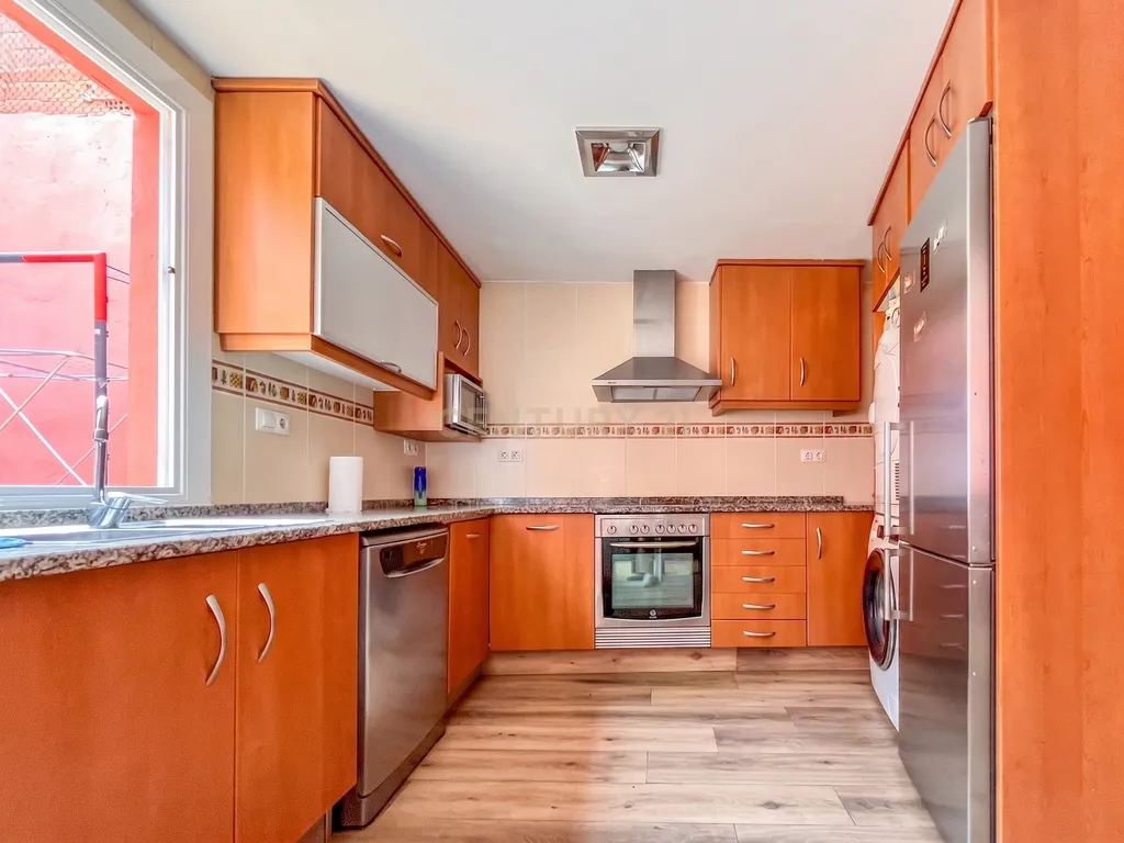Apartamento T2 com Terraço em Mataró, Barcelona - Image 20
