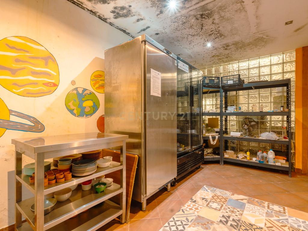 OPORTUNIDADE! ESPAÇO DE RESTAURAÇÃO MUITO BEM DECORADO E TOTALMENTE EQUIPADO EM LOCALIZAÇÃO CENTRAL DE LISBOA, GRANDE POTENCIAL PARA O SEU NEGÓCIO! - Image 21