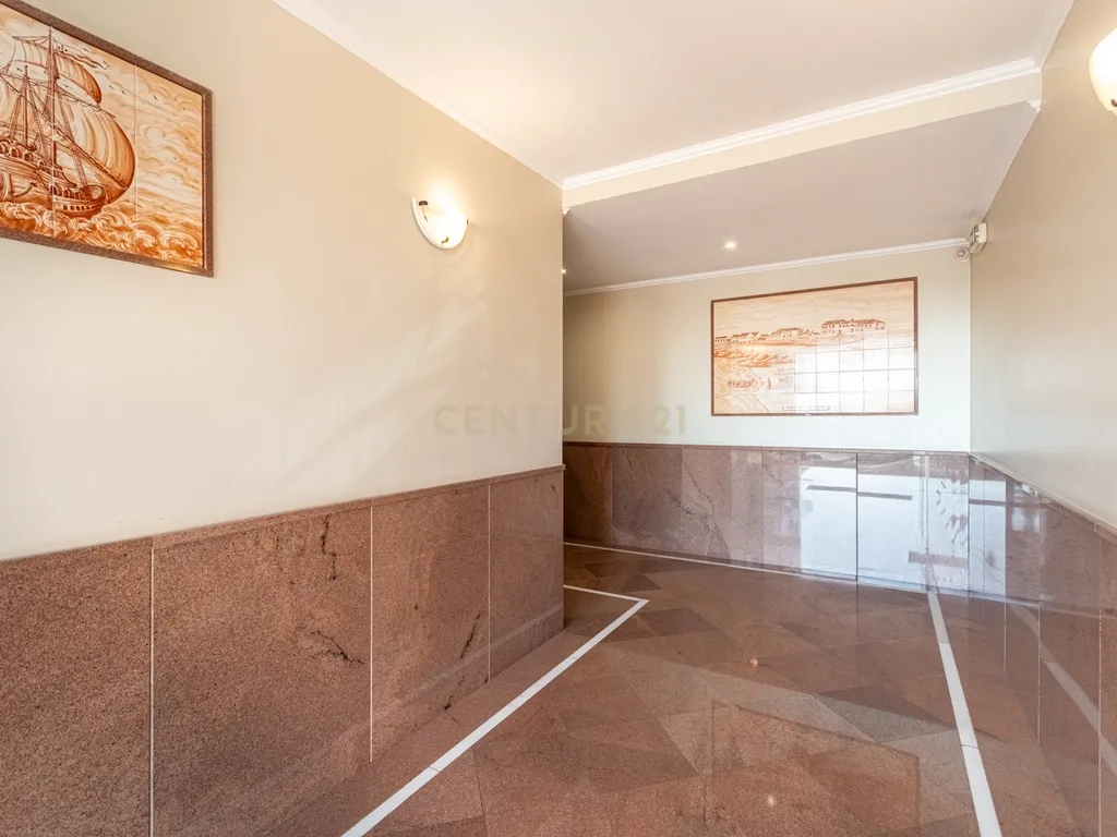 T3 no Bairro de Santa Teresinha – Junto aos Jardins da Parede - Image 27