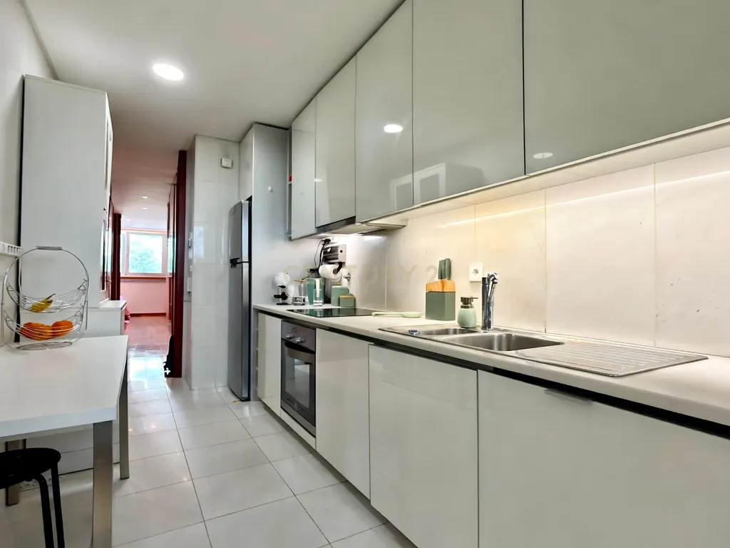 T3 NA 1ª LINHA DE MAR COM 2 LUGARES DE GARAGEM | LEÇA DA PALMEIRA - Image 12