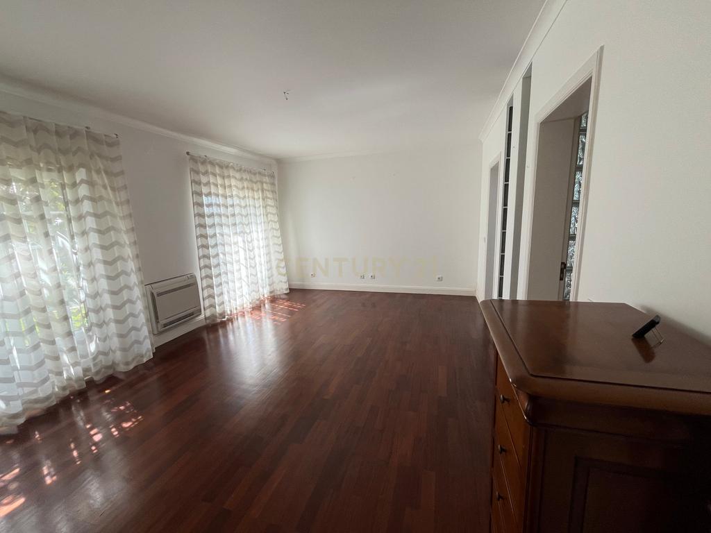Moradia com 5 quartos em Vale Covo, Bombarral, com jardim, piscina, barbecue, adega e várias zonas de lazer - Image 61