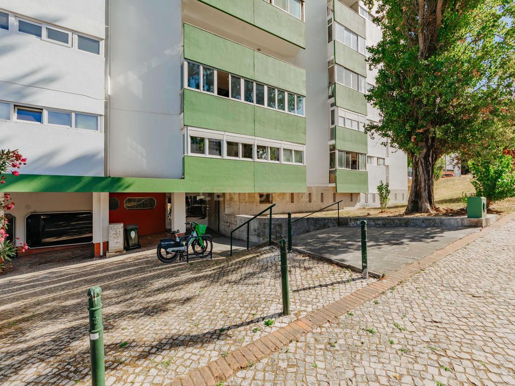 Apartamento T3 à Venda – Olivais, Rua Cidade da Beira - Image 42