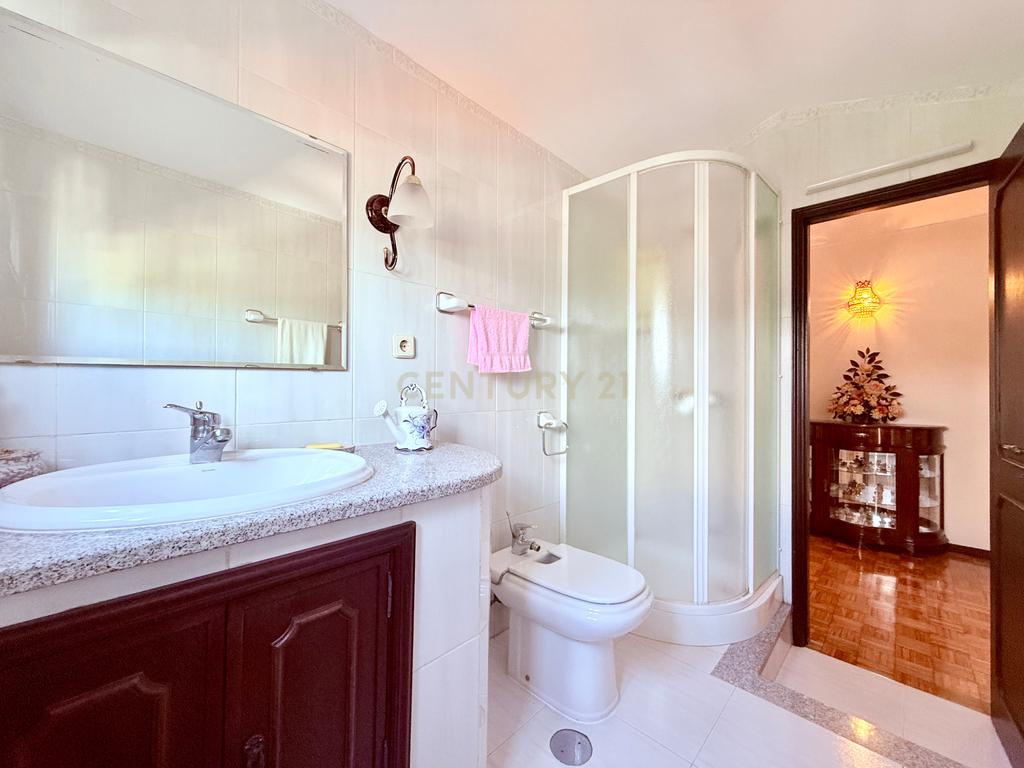 Moradia T6 Mesão Frio, Guimarães - Image 33