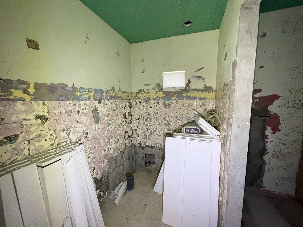Casa para restauro em Duas Igrejas / Paredes - Image 16
