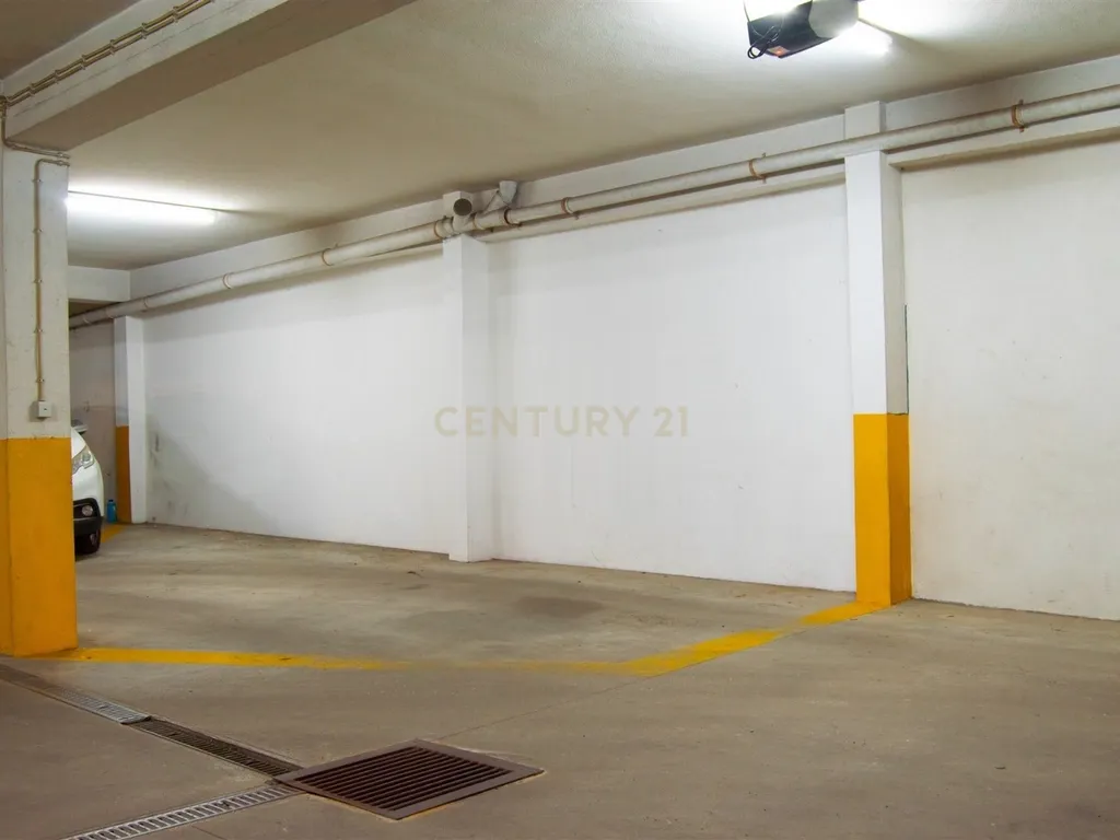 Espetacular Apartamento T4 em Oliveira do Bairro, Aveiro - Image 17