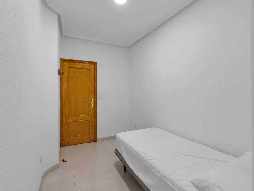 Apartamento com terraço e vista mar a apenas 80 metros da praia de La Mata - Image 23