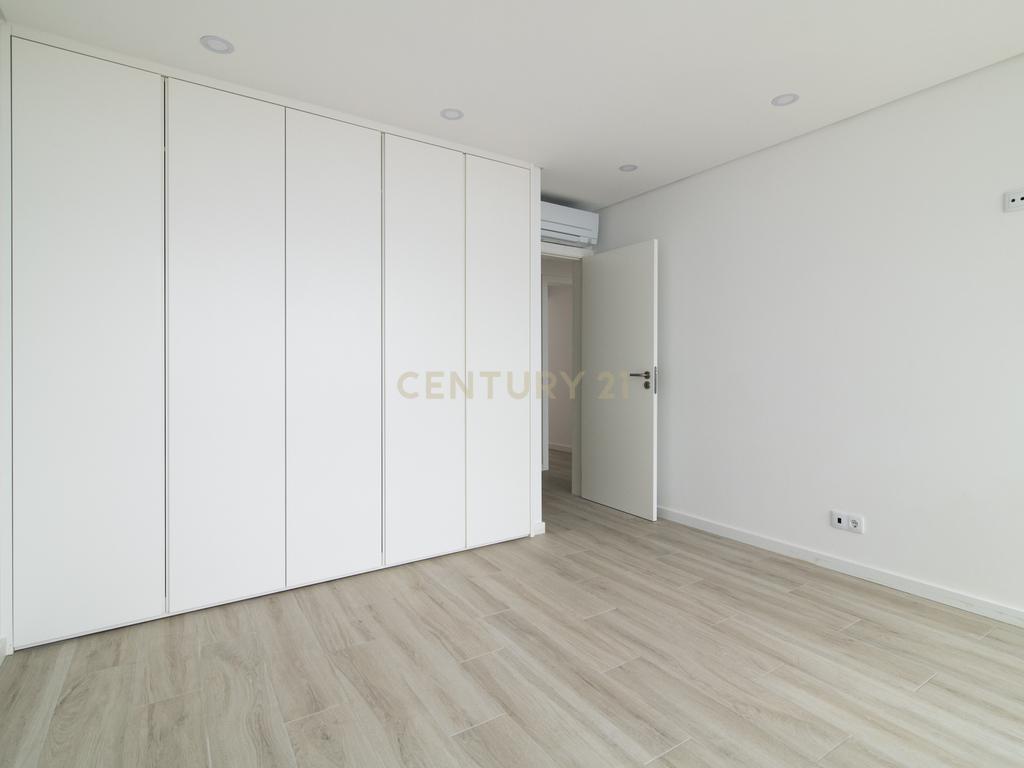 Condomínio Villas d’Ouro – Exclusividade e Conforto no Coração de Sesimbra - Image 45
