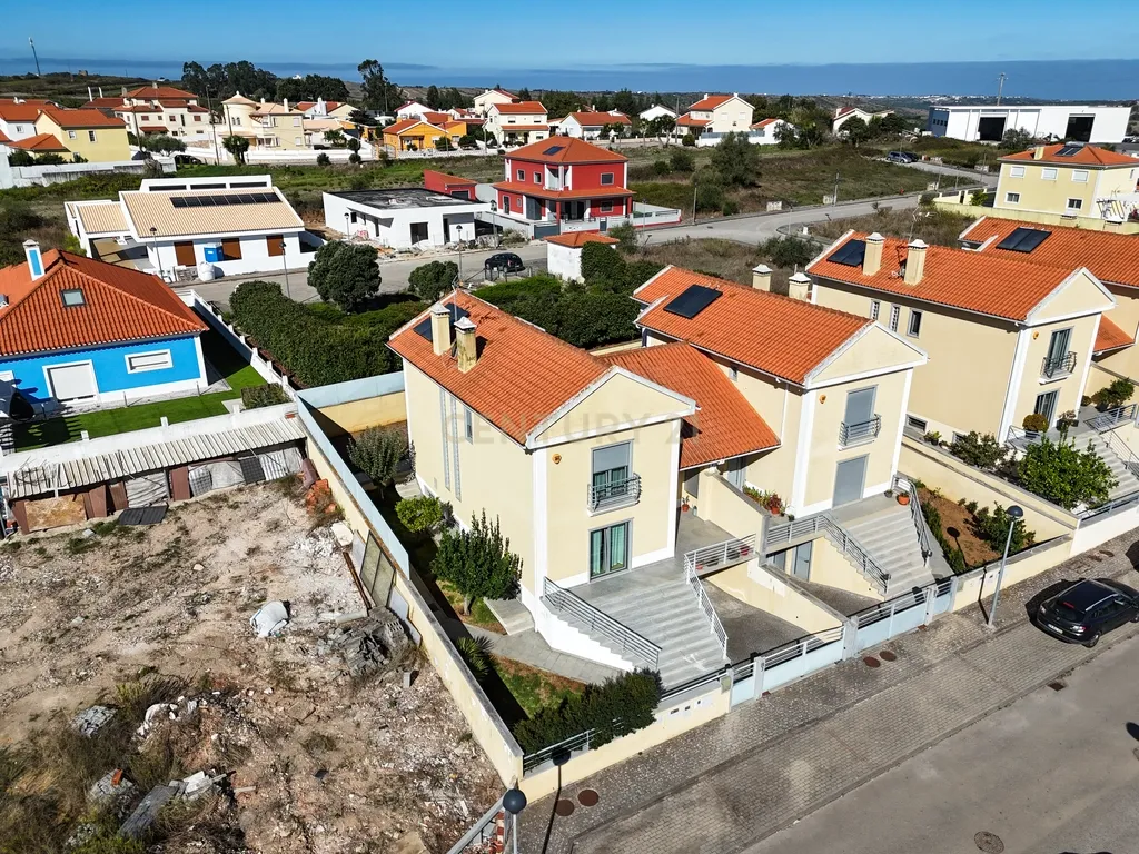 Moradia T3 em Cheleiros - Image 2