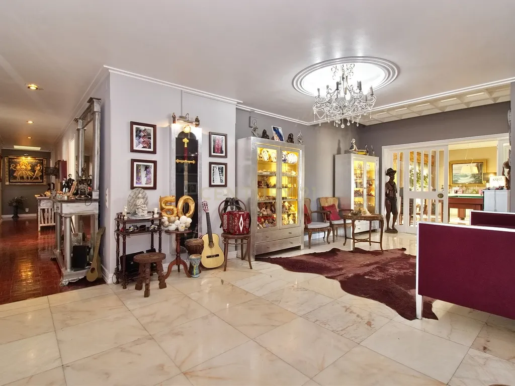 Apartamento T6 com Terraço e Vista 360º em Campolide - 314m² - Image 3