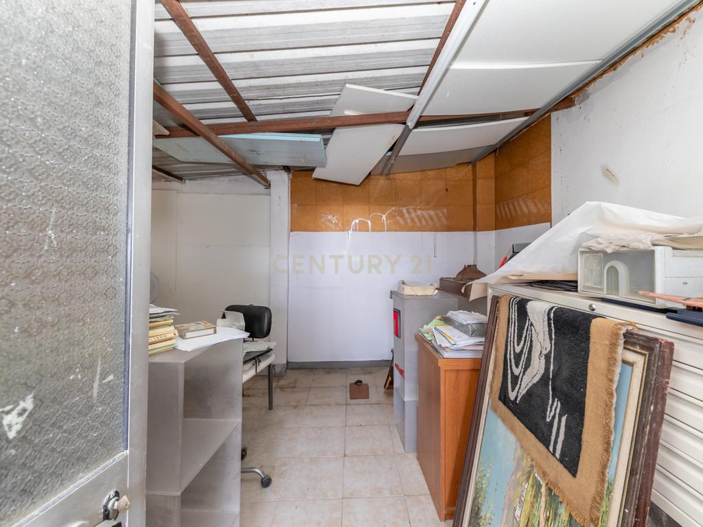 Apartamento T3 no Feijó com logradouro de 261 m2 - Image 41