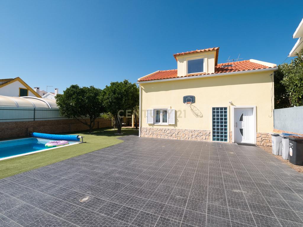 Moradia Isolada T3 com Piscina- Furo água - Aroeira - Image 4
