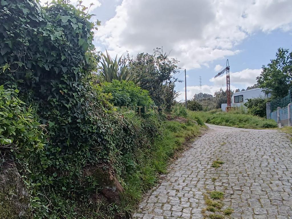 Quinta De Além com casa rústica em ruína para reabilitação total de 2 quartos no centro de Cete, Paredes - Image 76