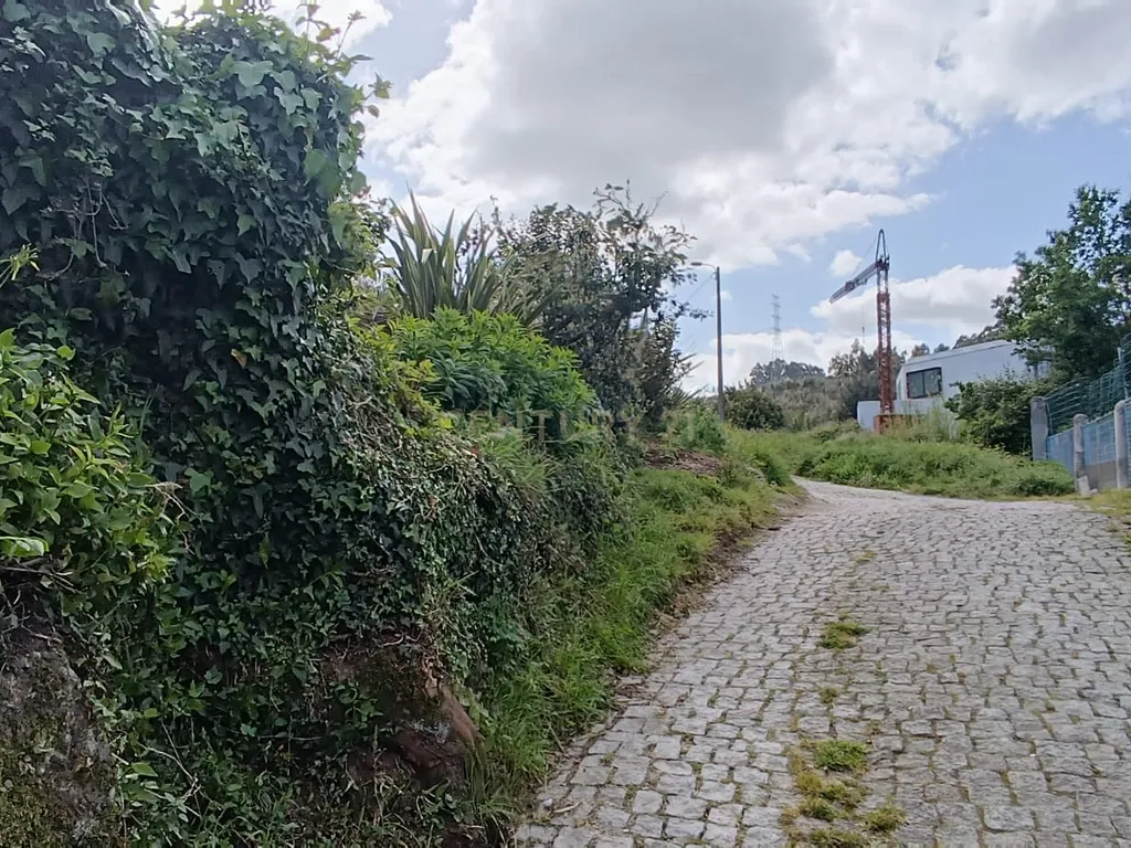 Quinta De Além com casa rústica em ruína para reabilitação total de 2 quartos no centro de Cete, Paredes - Image 76