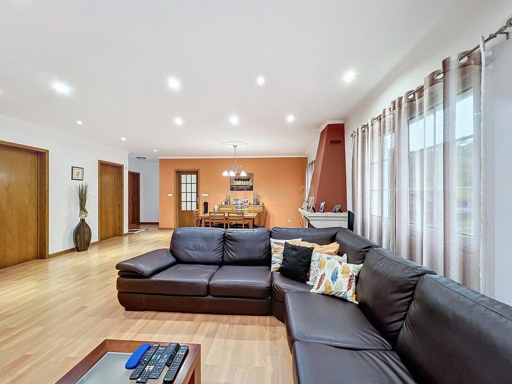 Casa T4 com Vista Mar em Povoação, Ilha de São Miguel - Image 6