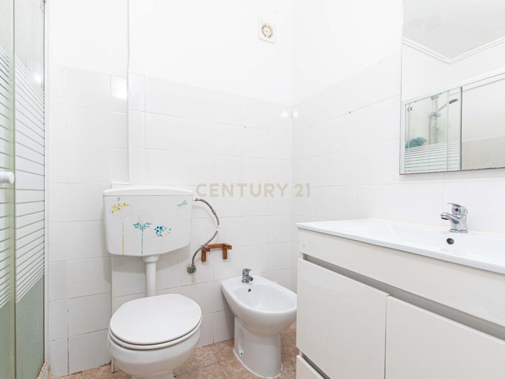 Apartamento T2/cave em Sintra: Conforto e Acessibilidade  - Image 15