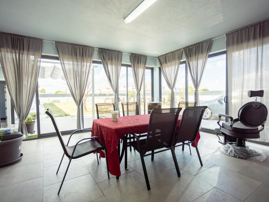 Luxuosa Moradia Nova em Benavente, Santarém - Image 16
