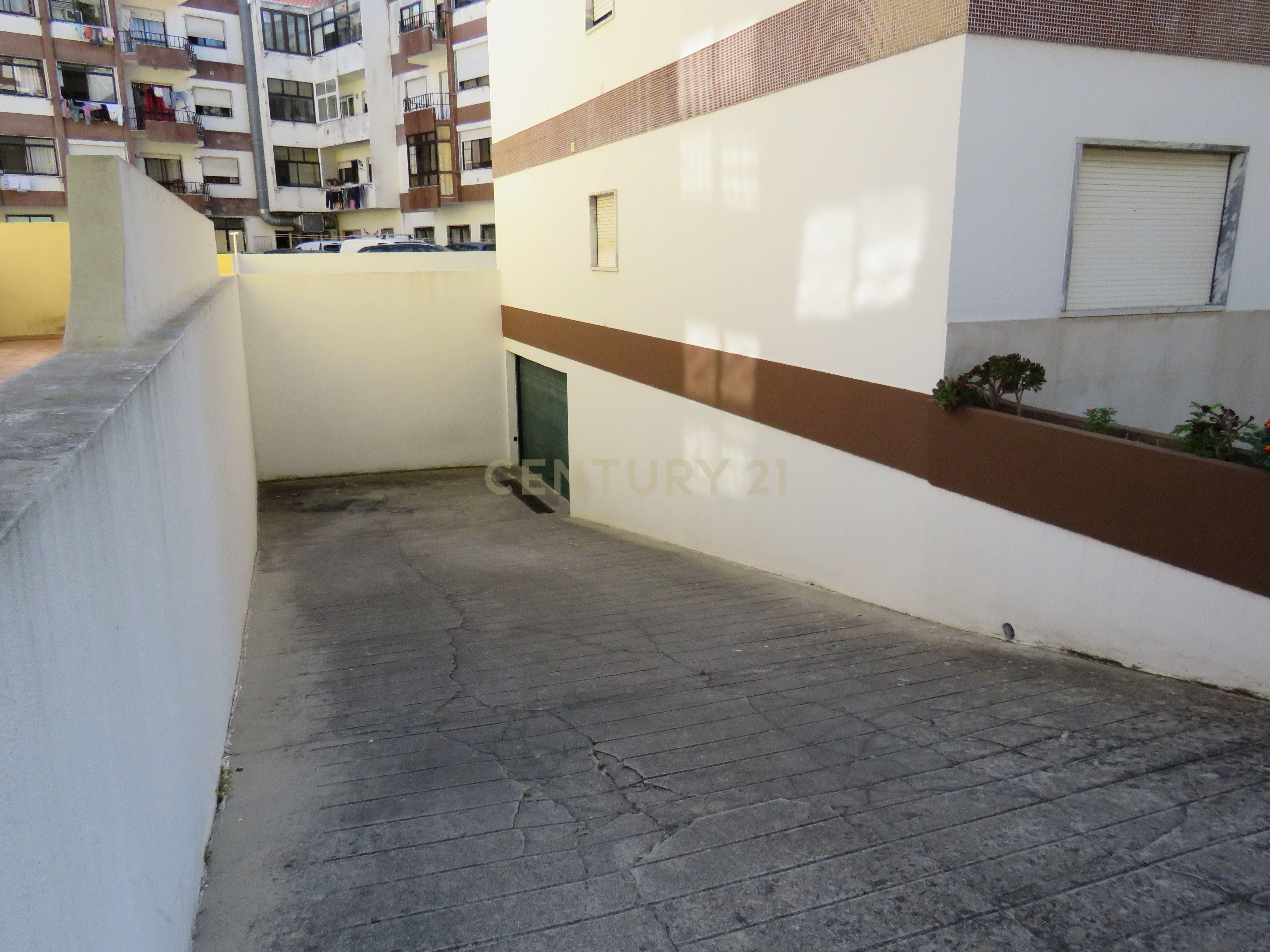 Apartamento T4 à venda em Caldas da Rainha - Santo Onofre e Serra do Bouro, Caldas da Rainha — foto 3