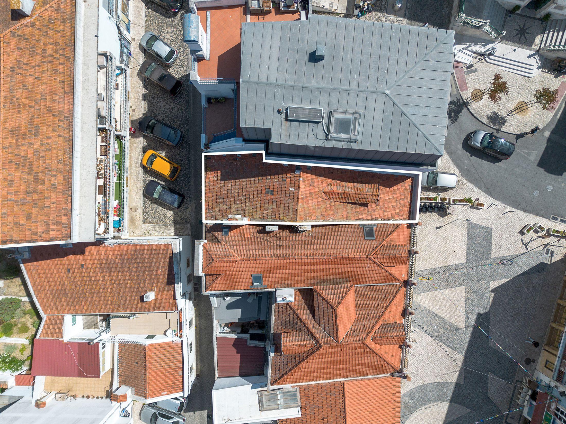 Fotografia 2 de Prédio com Elevado Potencial de Investimento em Almada