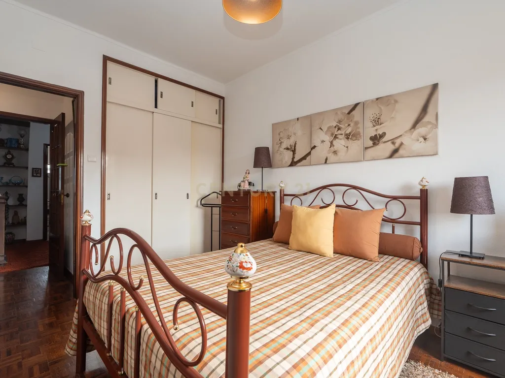 T2 no coração de Peniche | Rua Garrett | Oportunidade para viver ou rentabilizar🚨🚨🚨 - Image 11