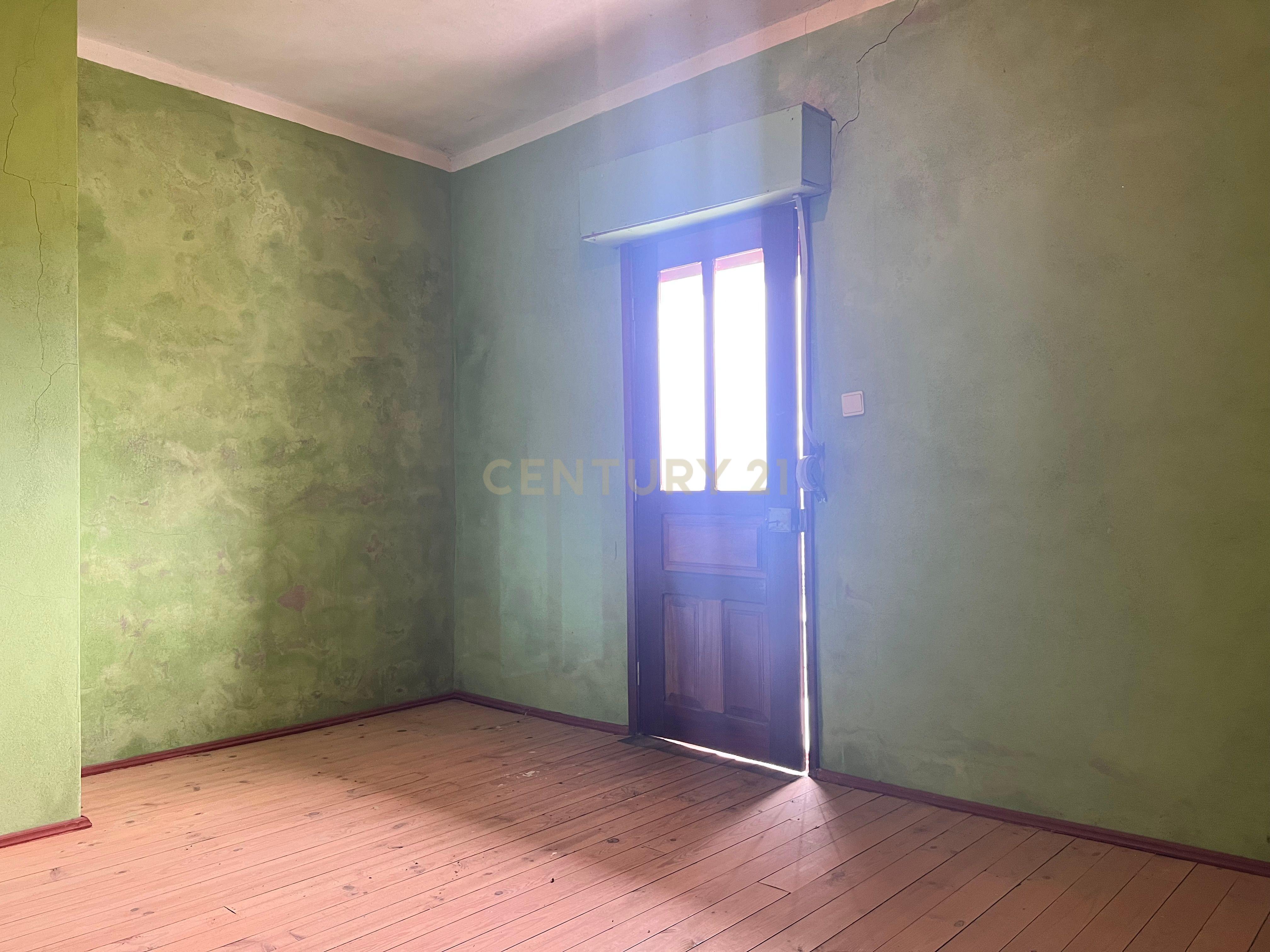 Moradia T4 com Terreno e Garagem | Algoso, Vimioso - Image 32