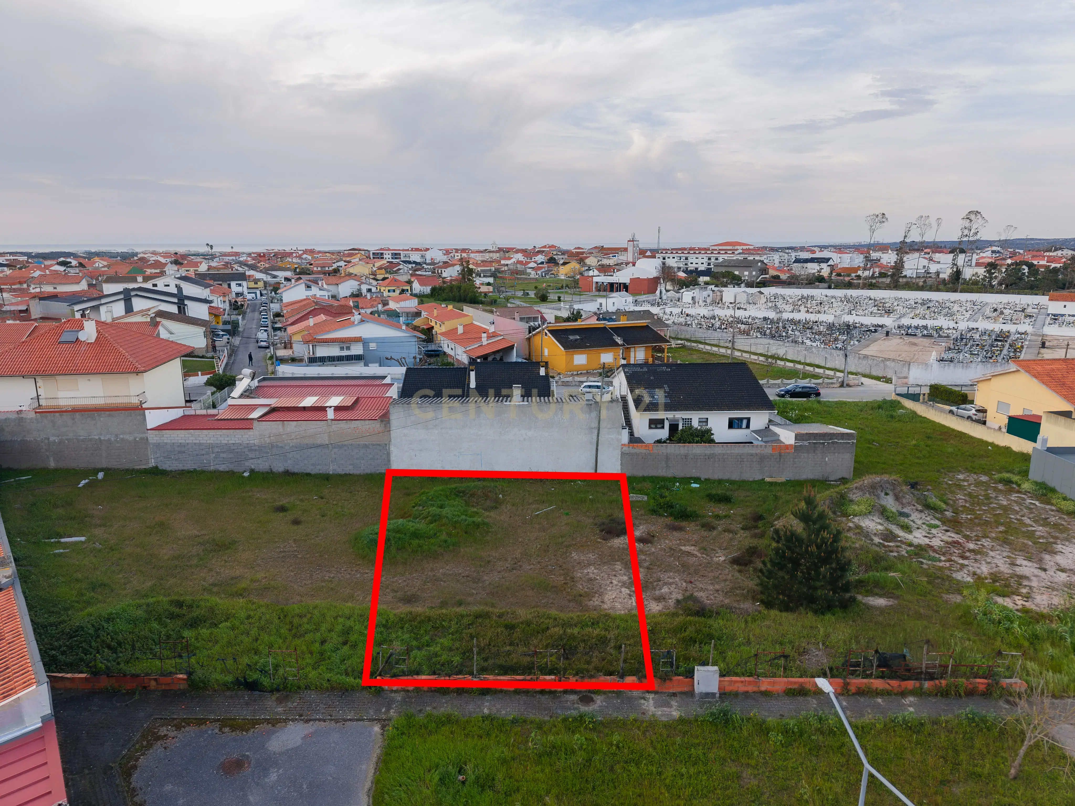 Fotografia 4 de Terreno para Construção em Vieira de Leiria – Oportunidade a Dois Passos da Praia!