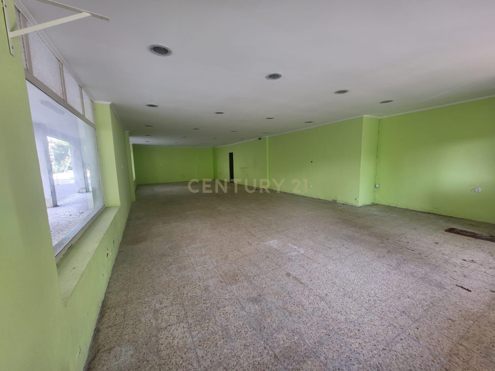 Fotografia 5 de Loja para Arrendamento | 142,74 m² | Baixa da Banheira | 1200€/mês