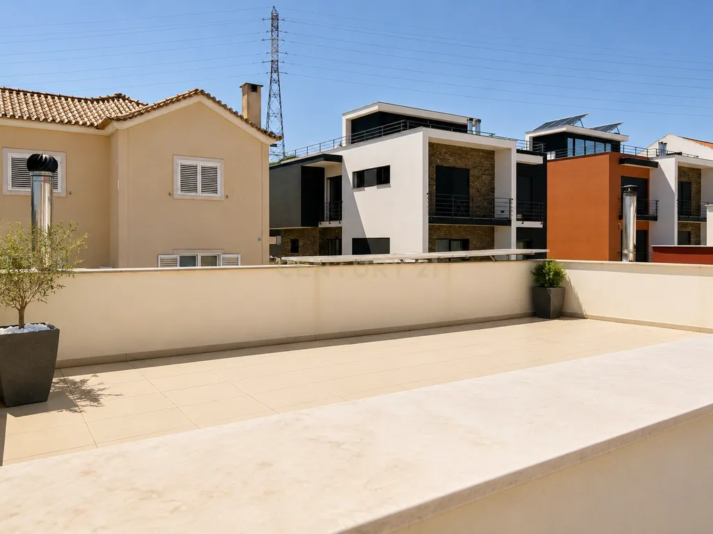 Moradia de Luxo T4 Bairro da Primavera - com Rooftop, Piscina Aquecida e Painéis Fotovoltaicos em Santa Iria da Azóia - Image 24