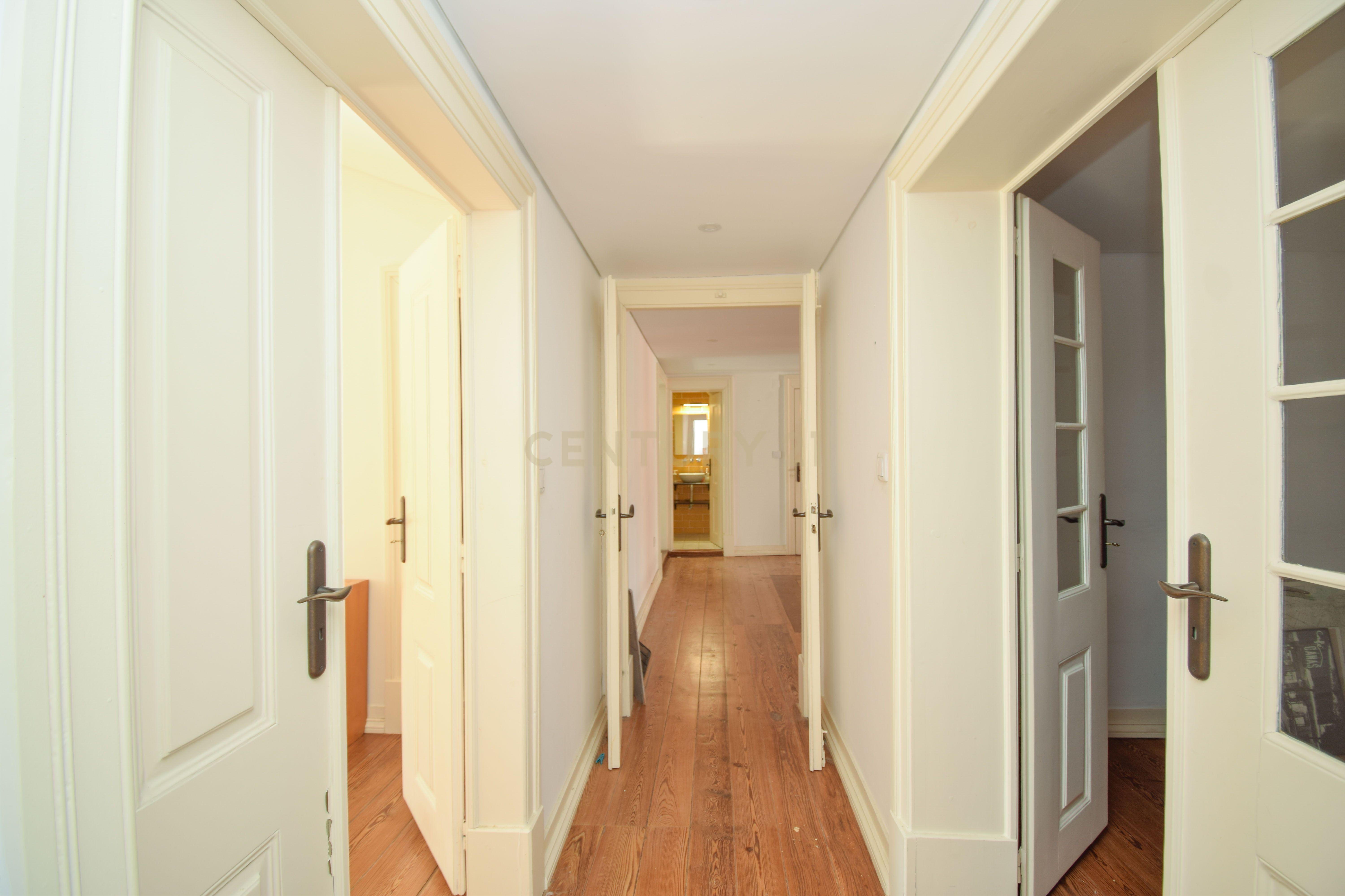 Fotografia 8 de Apartamento T5 Duplex para Arrendamento em Alcântara (2.300€)