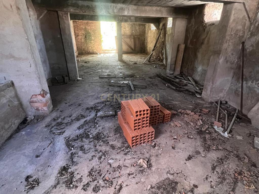 Moradia Para Reconstrução | Estrada de Viavai Penela - Image 14