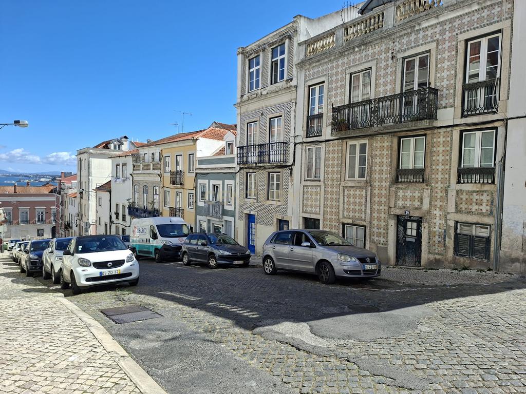 T2+1 renovado e mobilado entre a Lapa e Santos junto à embaixada de França - Image 24