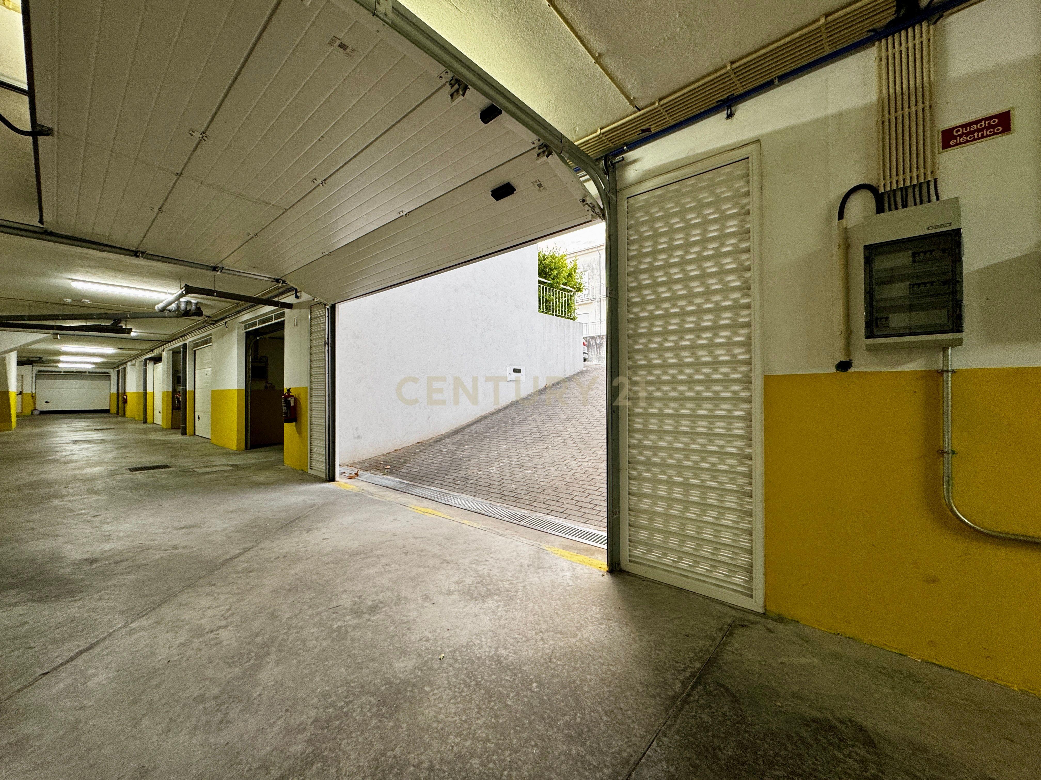 Fotografia 12 de Apartamento T2 Como Novo | Terraço e Jardim | Garagem Fechada | Gião, Vila do Conde