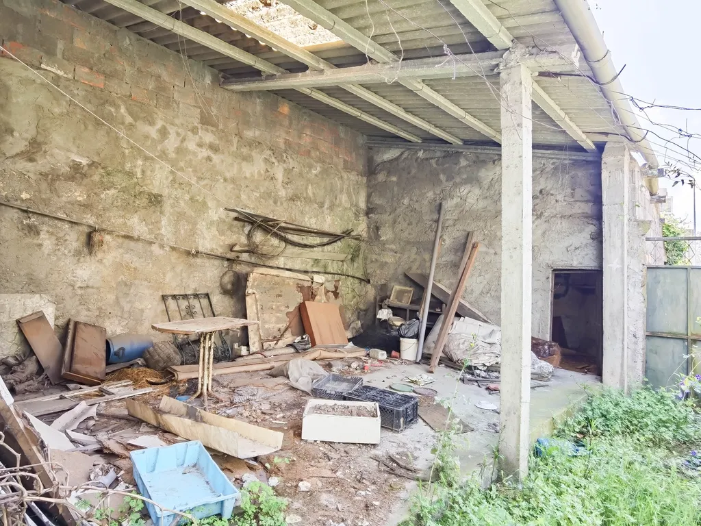 Prédio para reabilitação com terreno e viabilidade para construção na Venda Nova, em Rio Tinto - Image 26