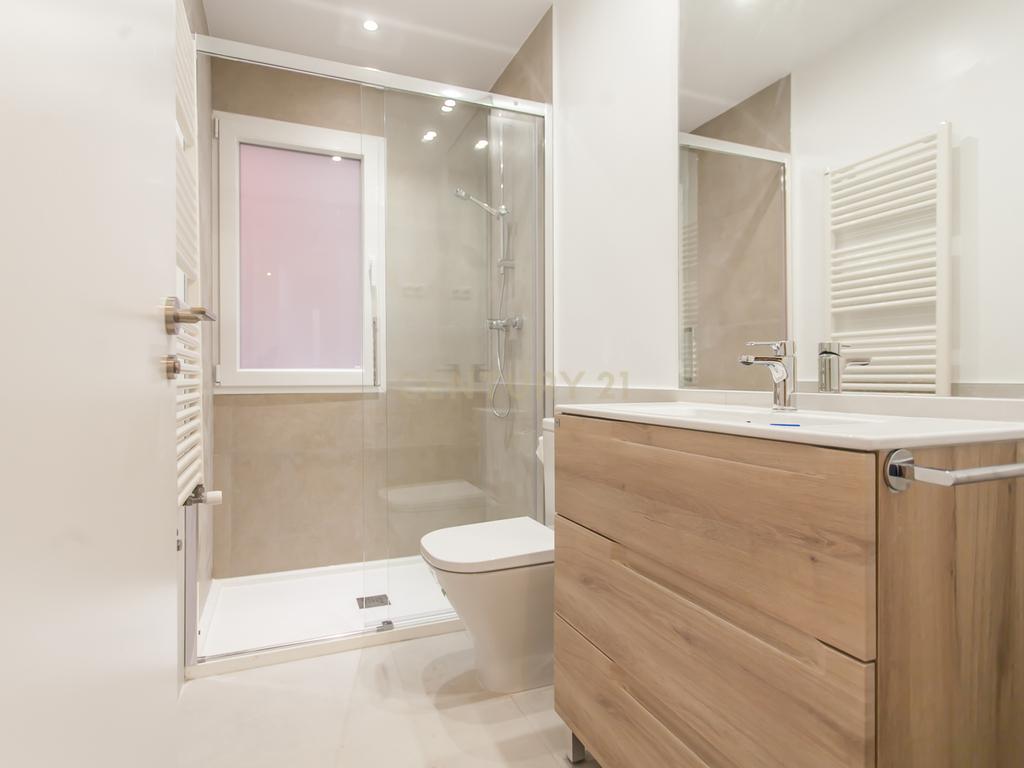  - Image 10