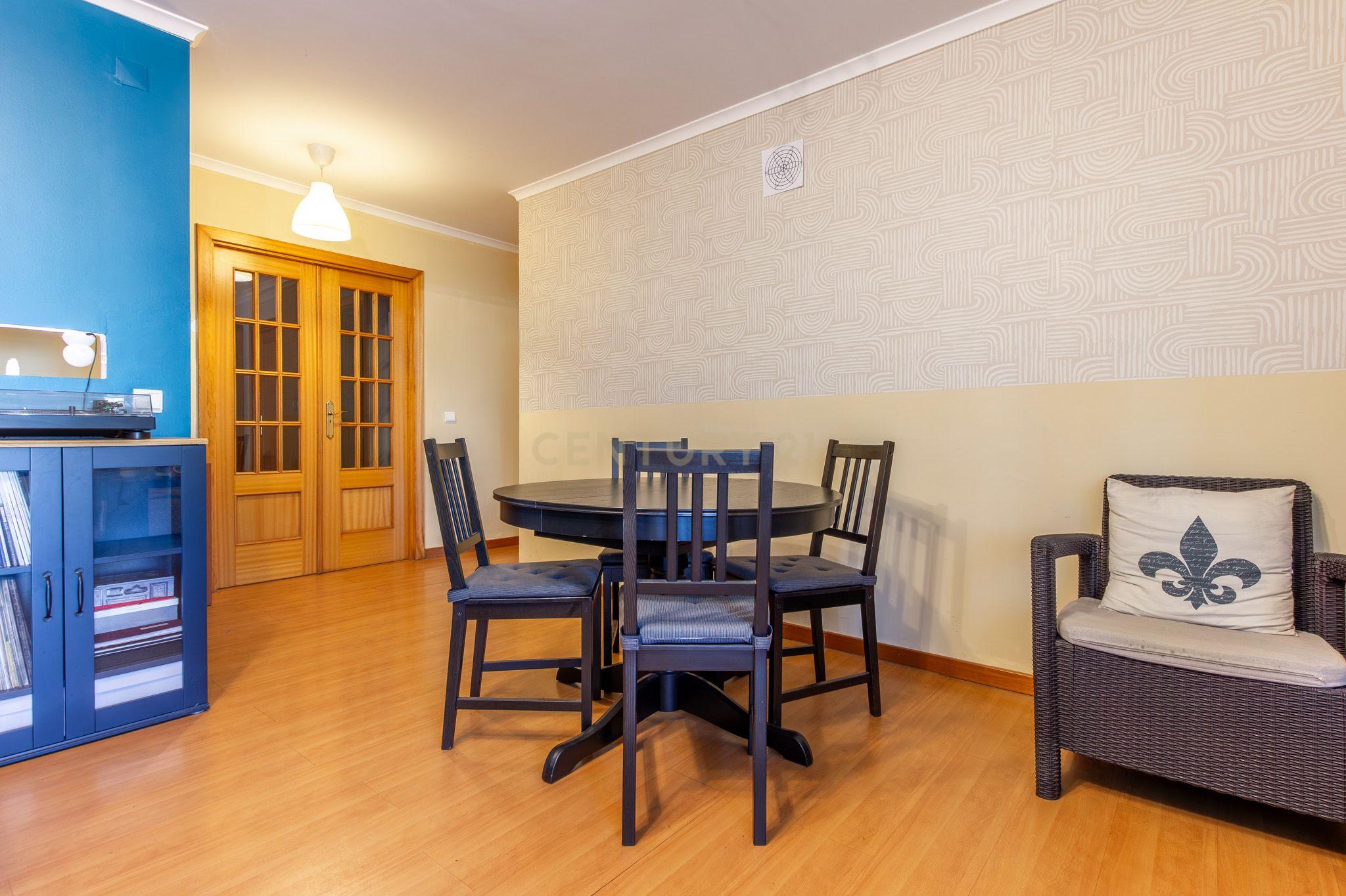 Fotografia 4 de Apartamento Quatro Assoalhadas -Com Lugar de  Parqueamento - Quinta do Anjo, Palmela