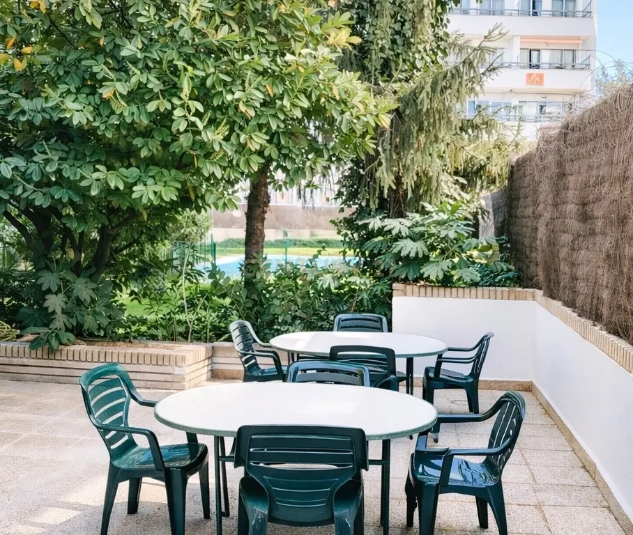 EXCLUSIVO APARTAMENTO EM URBANIZAÇÃO COM JARDIM E PISCINA - Image 14