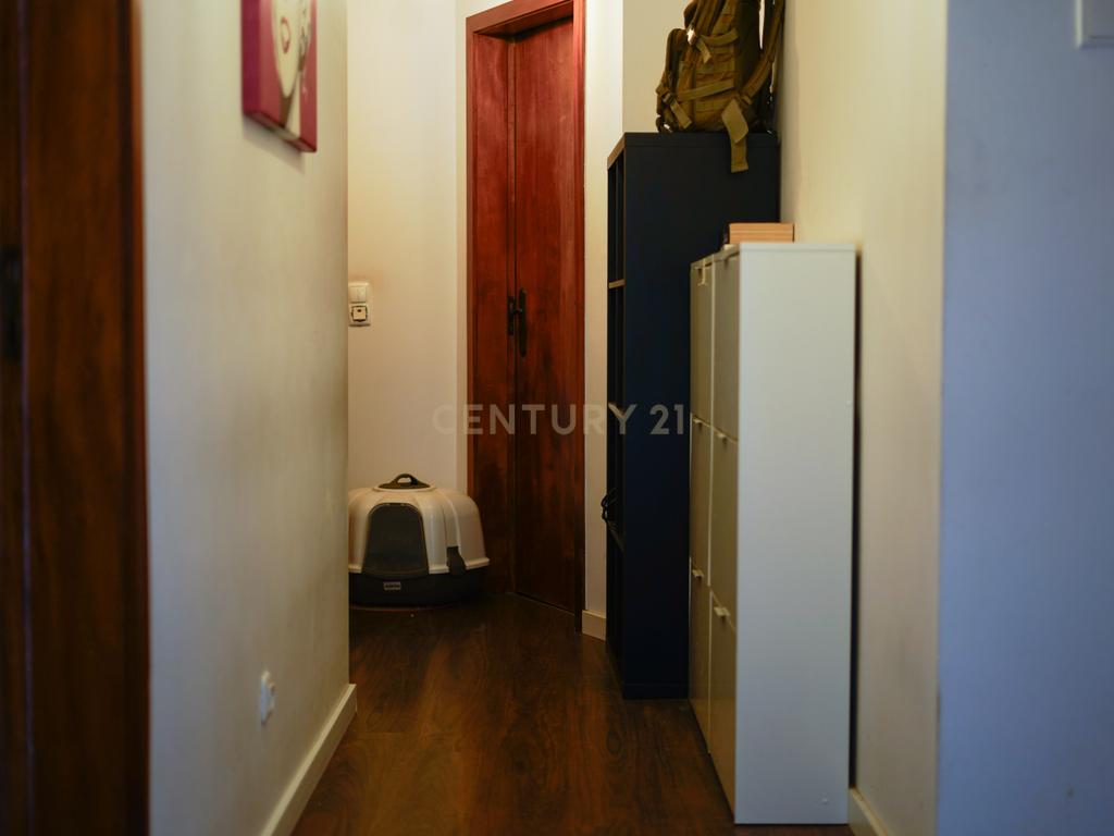 Apartamento T2 com Excelente Localização no Monte de Caparica - Image 5