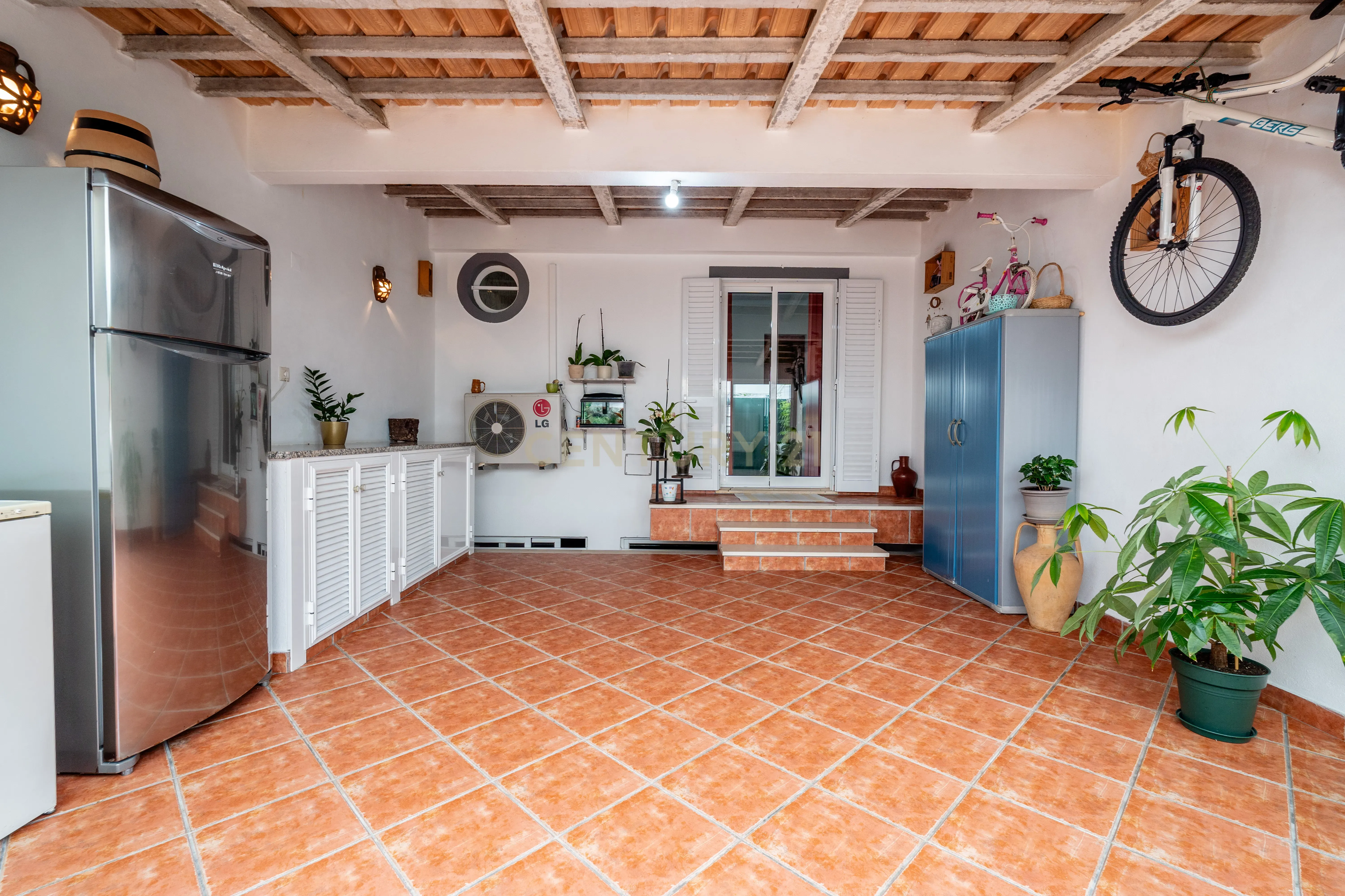 Fotografia 12 de Moradia T2+1 com Terraço e Quintal em Montechoro, Albufeira