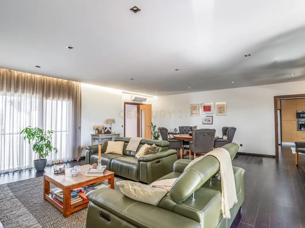 Moradia Moderna e Eficiente com 4 Quartos Próxima de Leiria - Image 5